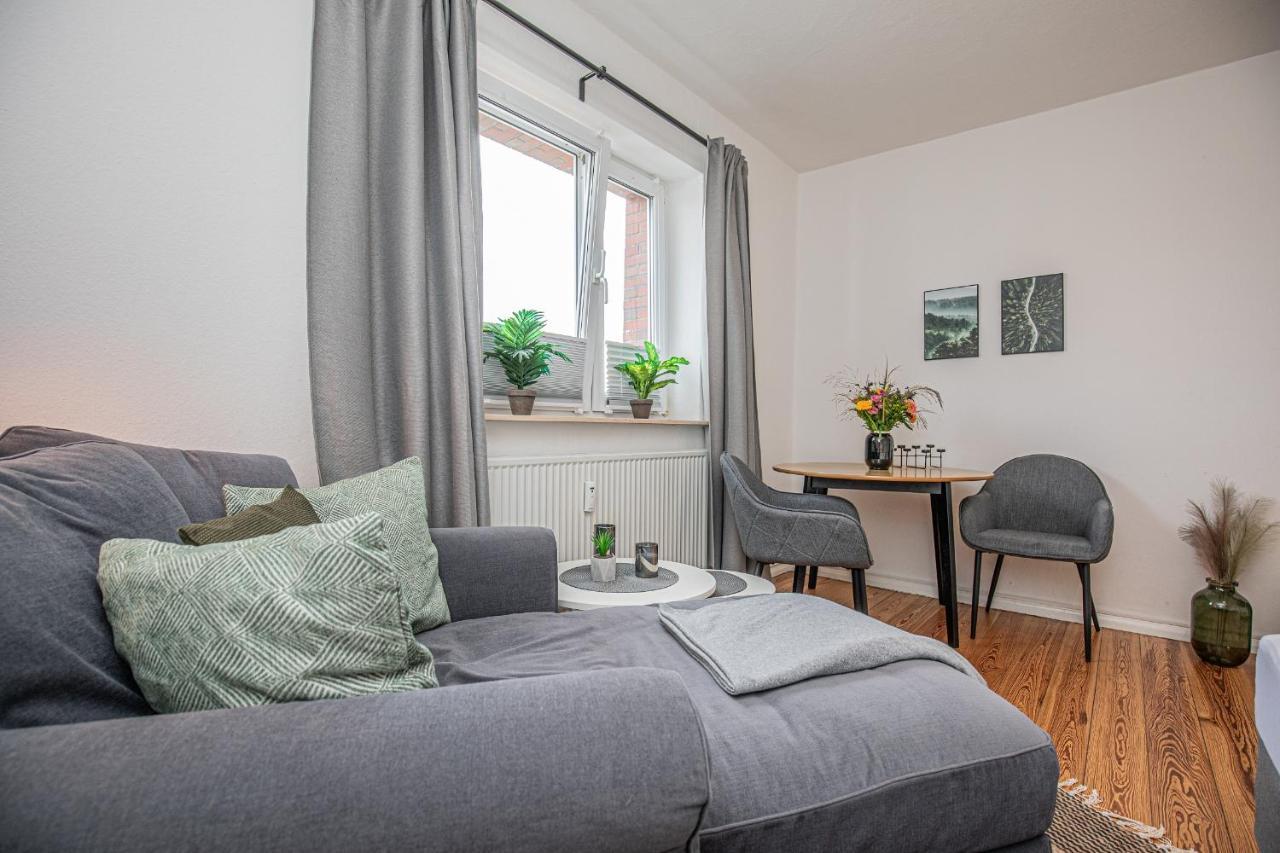 Fewo1846 - Kommood - Zentral Gelegenes Studio-Apartment Mit Balkon Im Hochparterre فلنسبورغ المظهر الخارجي الصورة