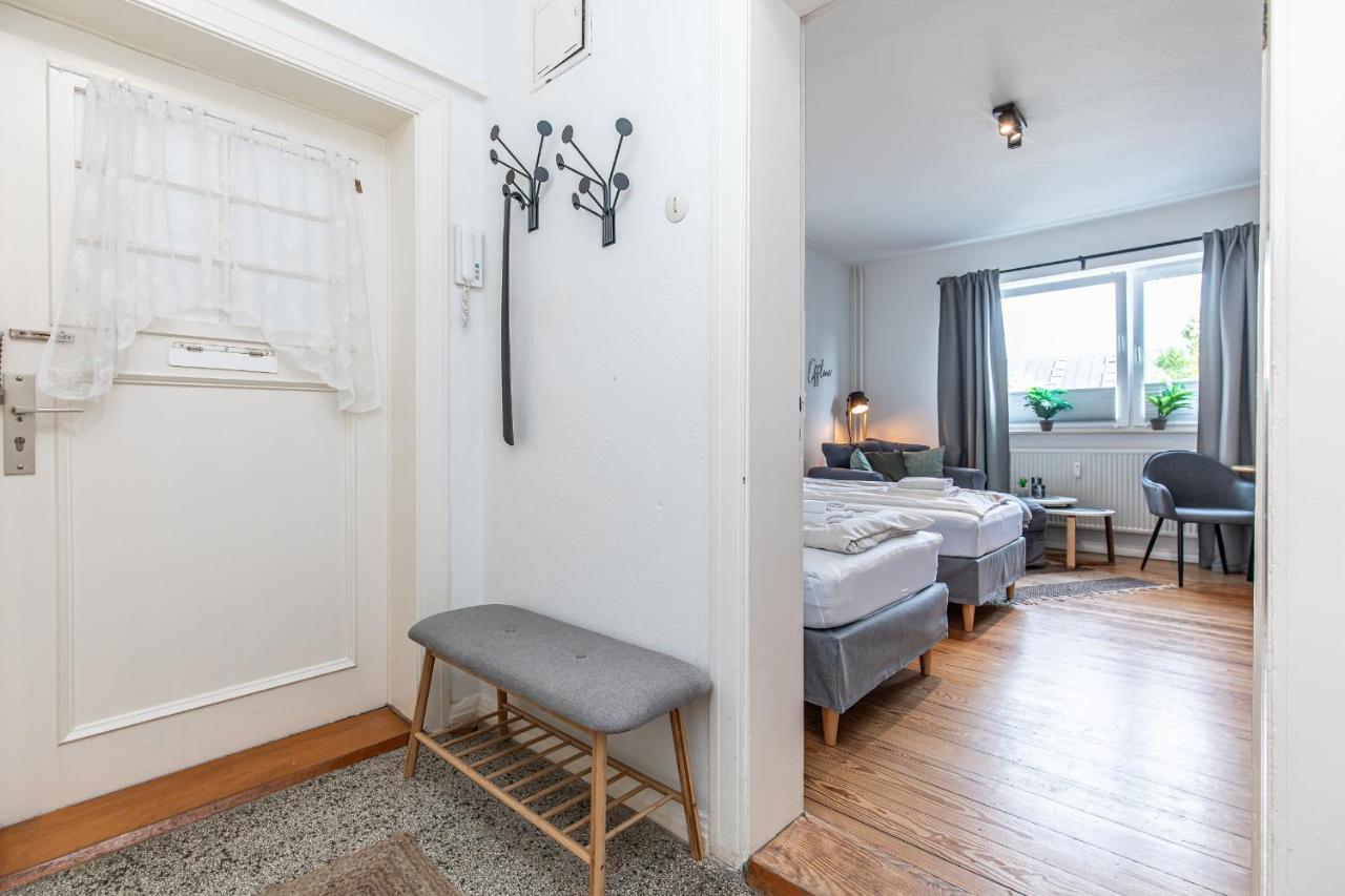 Fewo1846 - Kommood - Zentral Gelegenes Studio-Apartment Mit Balkon Im Hochparterre فلنسبورغ المظهر الخارجي الصورة